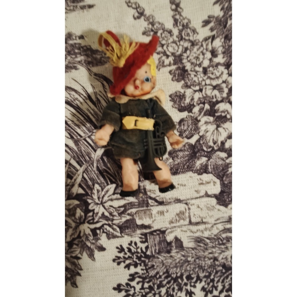 Mini MCM Souvenir Doll Boy In felt Hat
